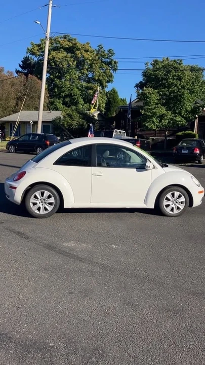 2009 Volkswagen New Beetle - Image 3 of 16