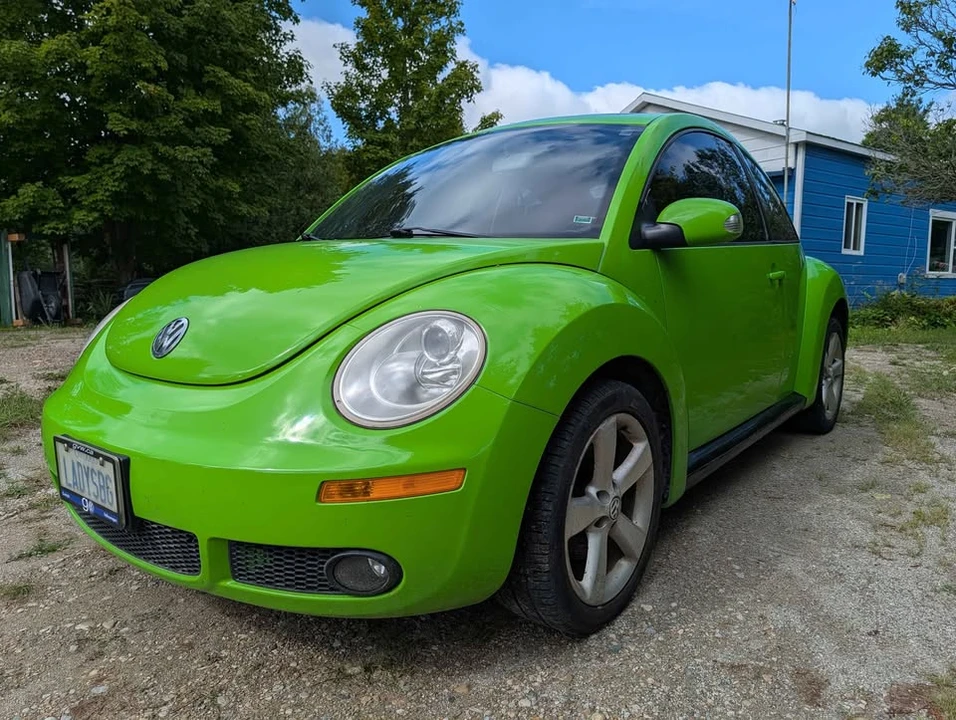 2009 Volkswagen New Beetle - Image 5 of 7
