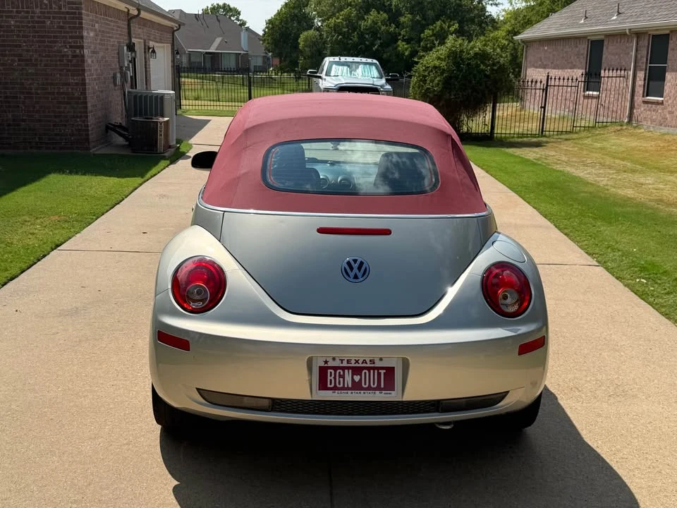 2009 Volkswagen New Beetle - Image 3 of 11
