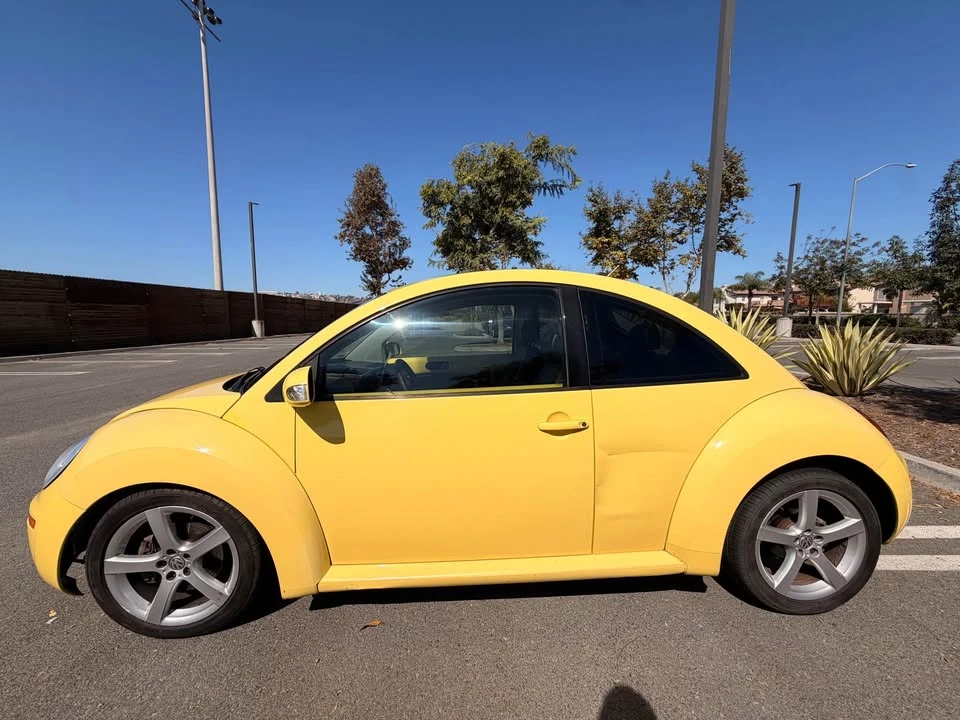2009 Volkswagen New Beetle - Image 3 of 13