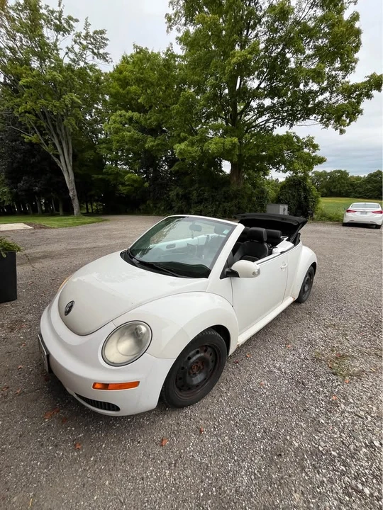 2009 Volkswagen New Beetle - Image 6 of 12
