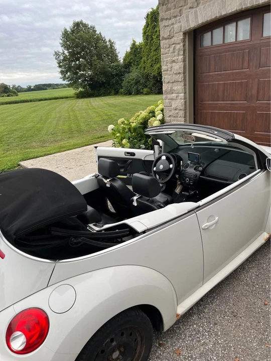 2009 Volkswagen New Beetle - Image 7 of 12