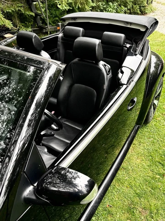 2009 Volkswagen New Beetle - Image 2 of 10