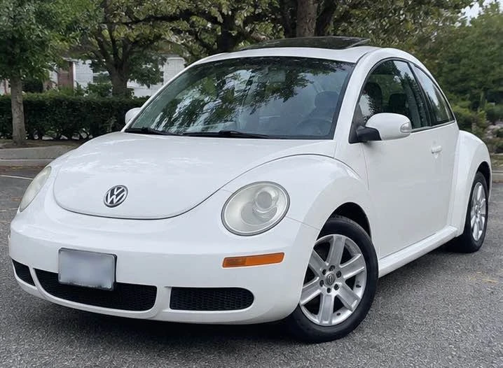 2009 Volkswagen New Beetle - Image 4 of 8
