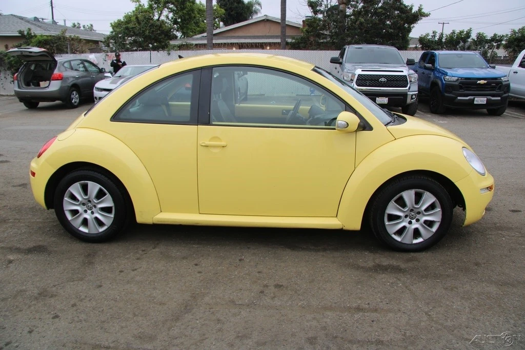 2009 Volkswagen New Beetle - Image 3 of 21