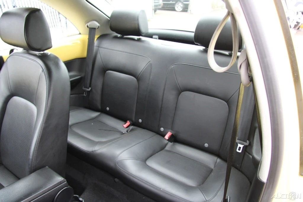 2009 Volkswagen New Beetle - Image 20 of 21
