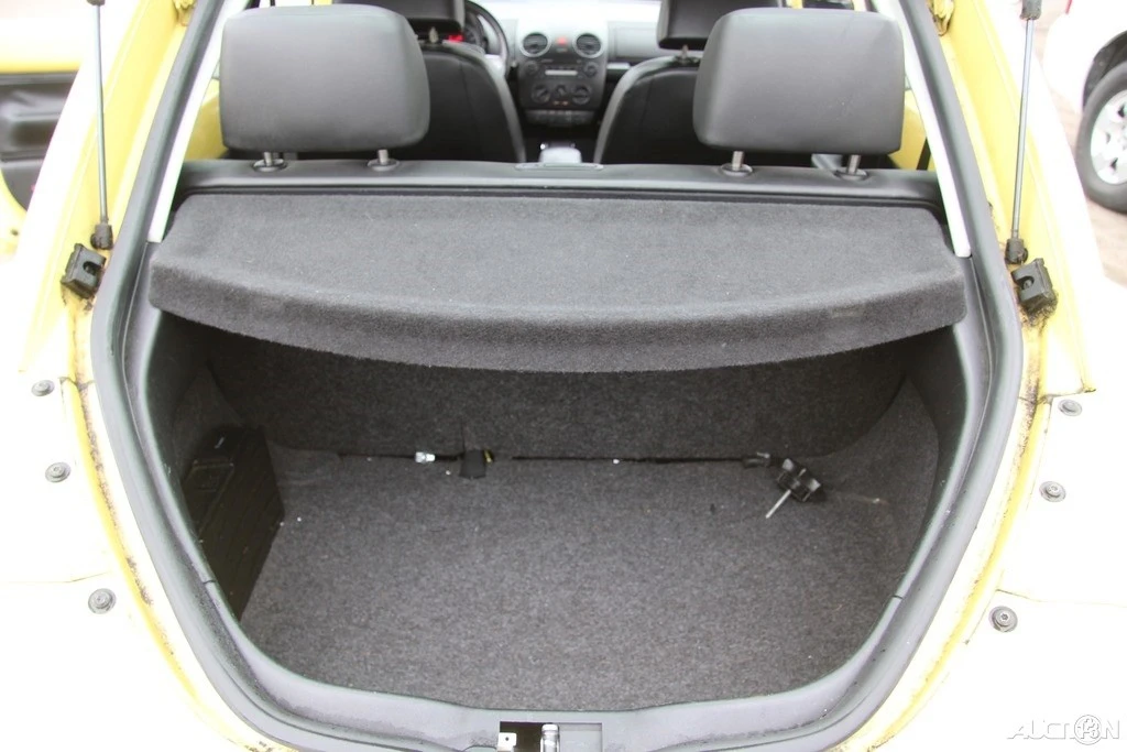 2009 Volkswagen New Beetle - Image 20 of 21