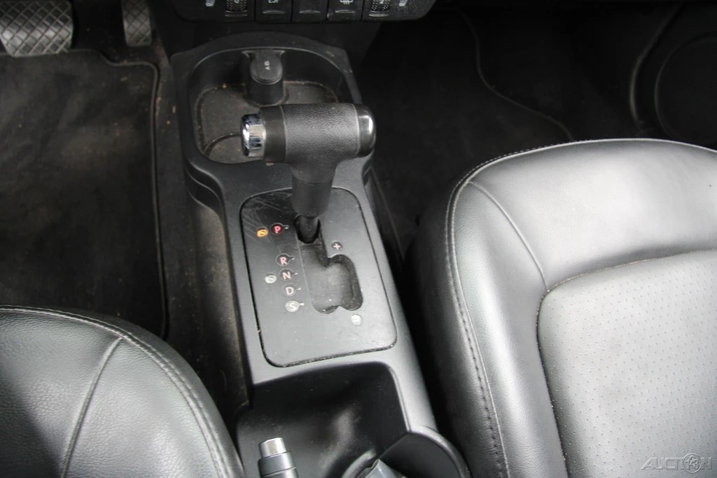 2009 Volkswagen New Beetle - Image 18 of 21