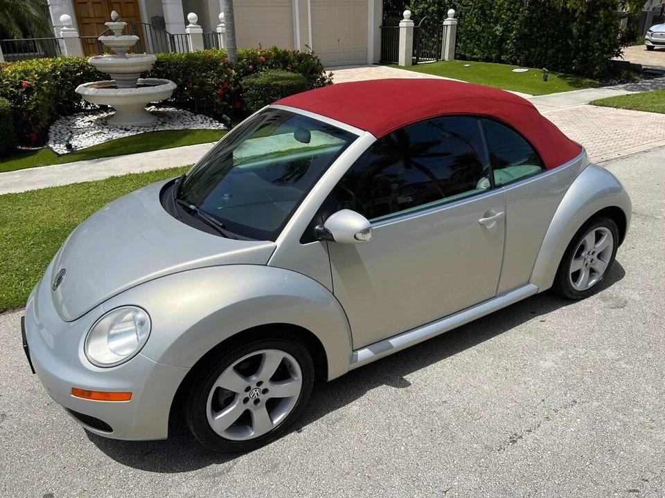 2009 Volkswagen New Beetle - Image 12 of 21