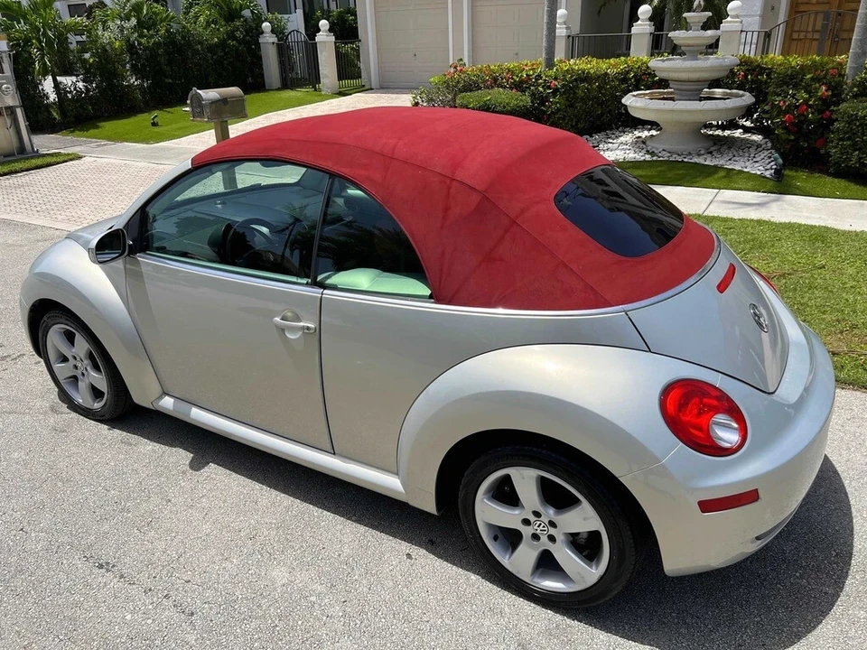 2009 Volkswagen New Beetle - Image 14 of 21