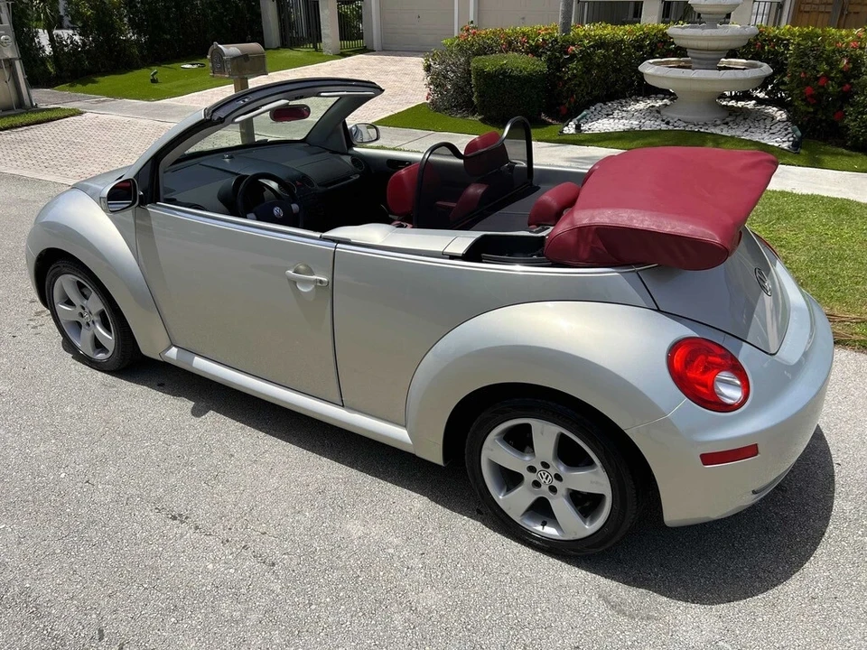 2009 Volkswagen New Beetle - Image 13 of 21