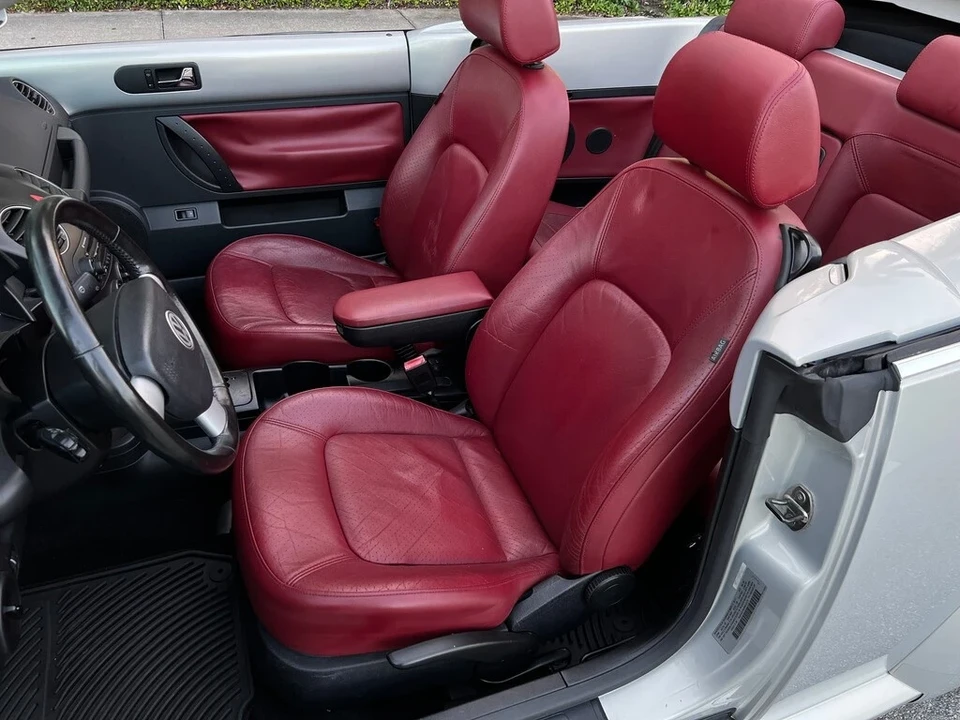 2009 Volkswagen New Beetle - Image 19 of 21
