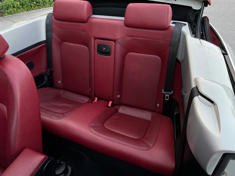 2009 Volkswagen New Beetle - Image 20 of 21