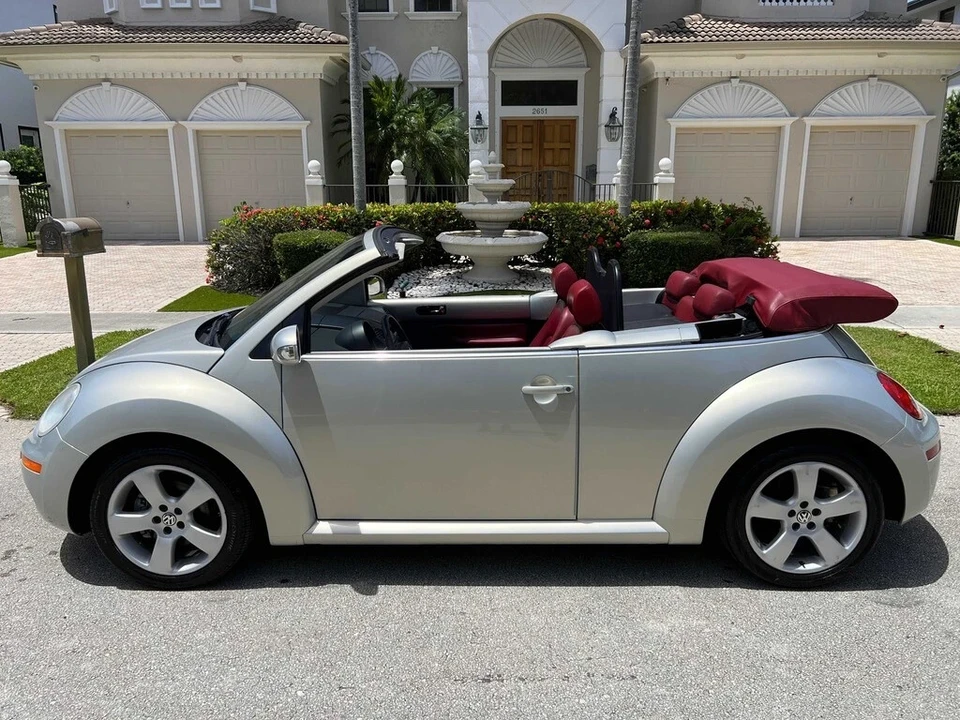 2009 Volkswagen New Beetle - Image 9 of 21