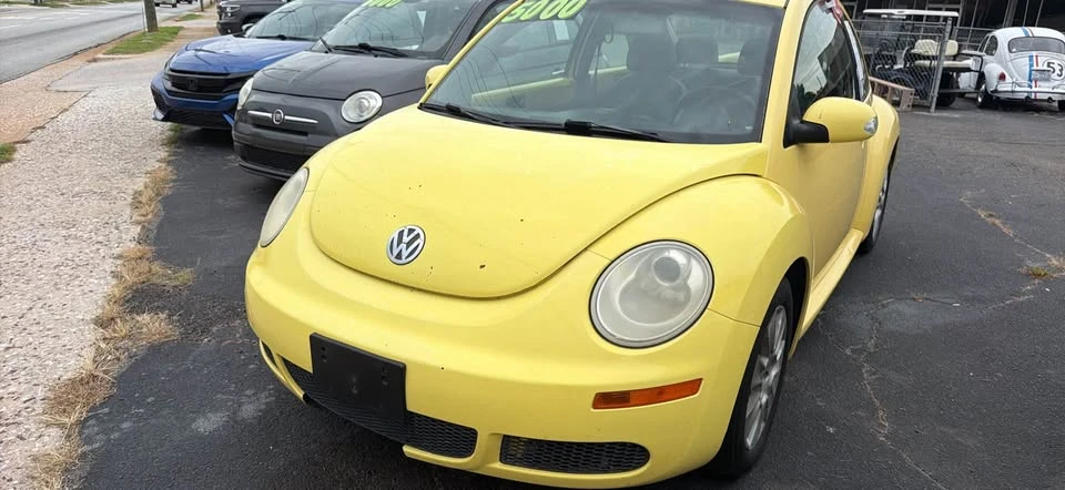 2009 Volkswagen New Beetle - Image 2 of 7