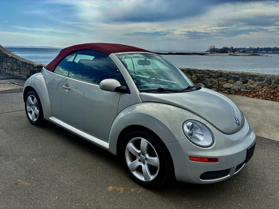 2009 Volkswagen New Beetle - Image 7 of 9