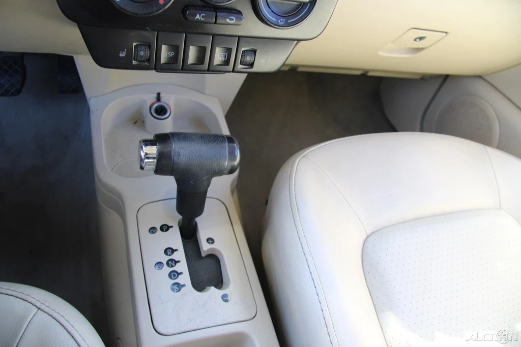 2009 Volkswagen New Beetle - Image 16 of 21