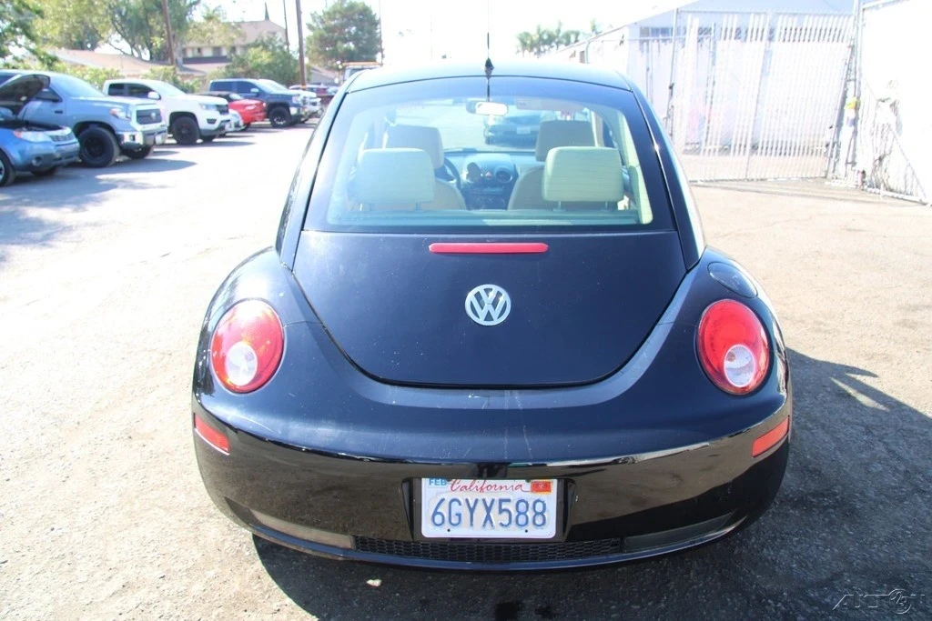 2009 Volkswagen New Beetle - Image 5 of 21