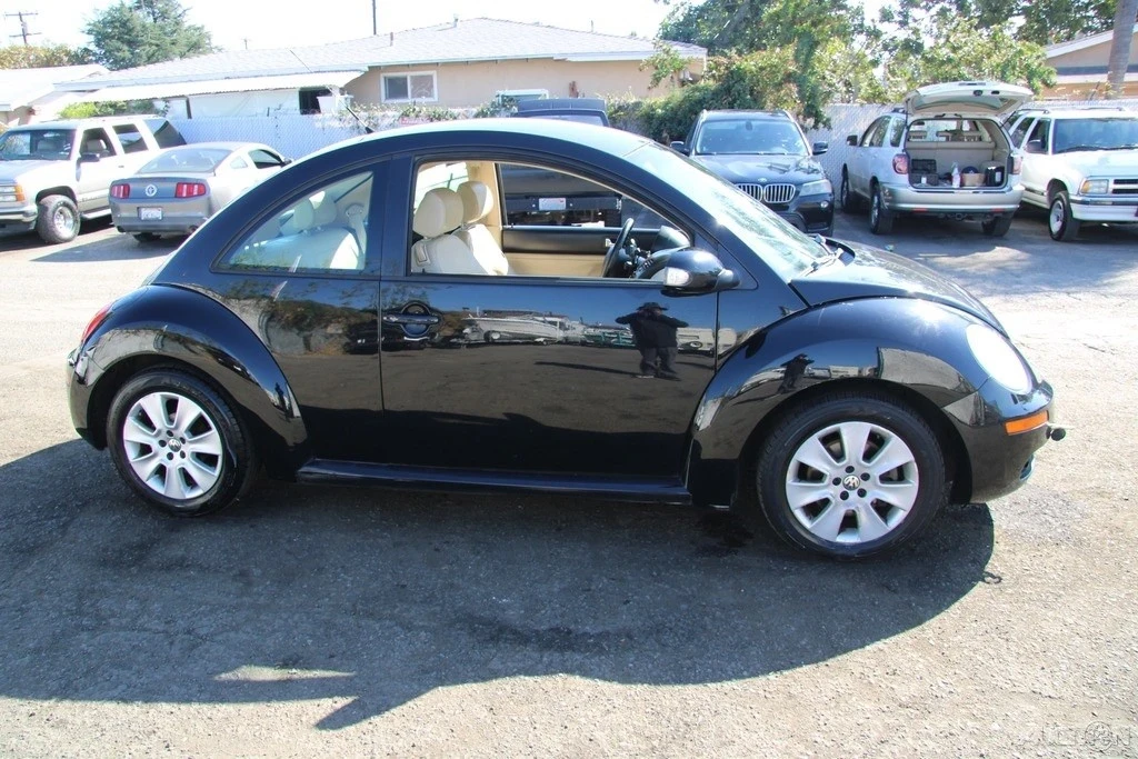 2009 Volkswagen New Beetle - Image 7 of 21
