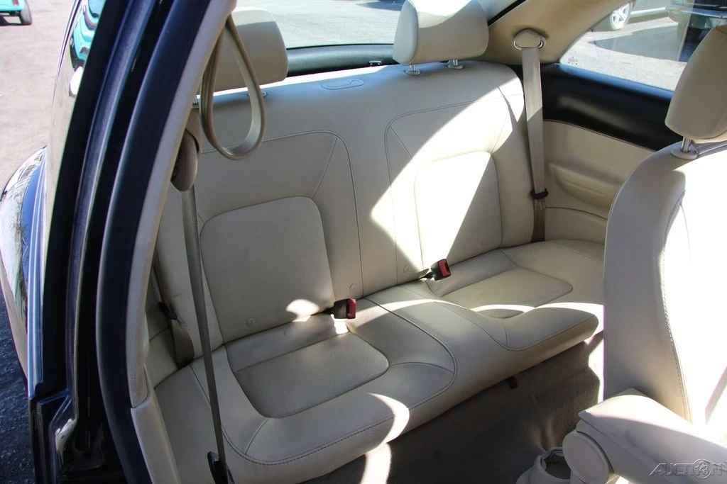 2009 Volkswagen New Beetle - Image 18 of 21