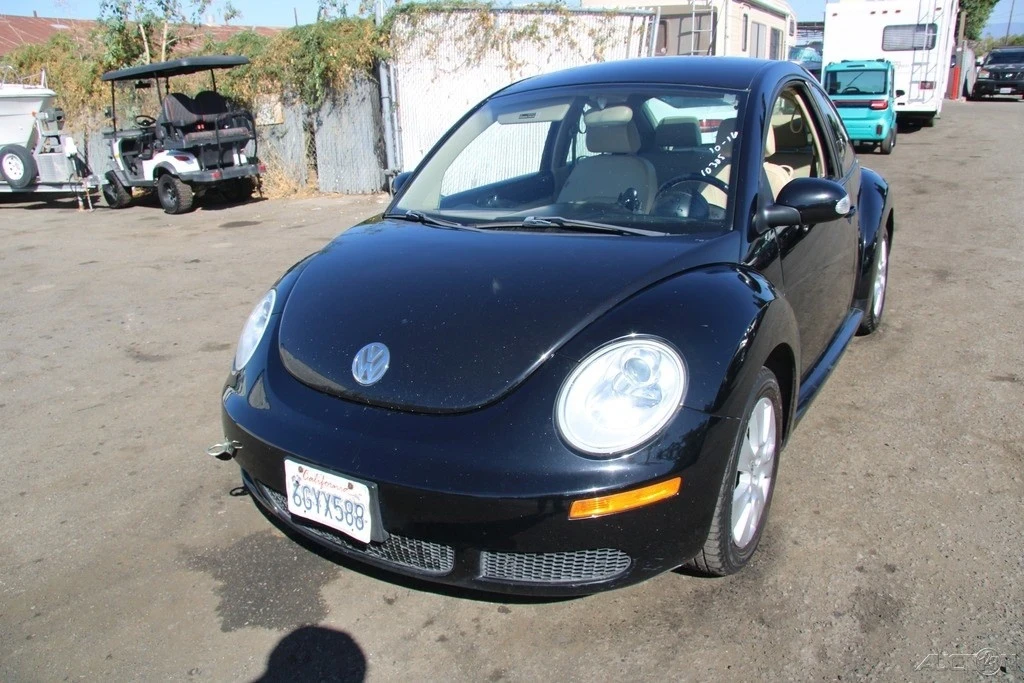 2009 Volkswagen New Beetle - Image 2 of 21