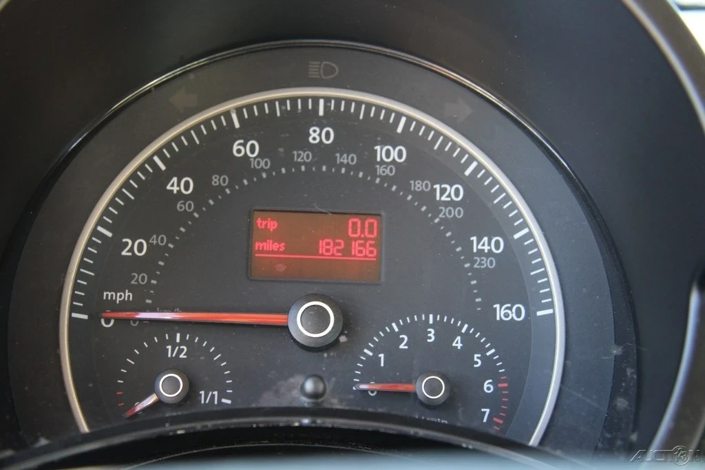 2009 Volkswagen New Beetle - Image 14 of 21