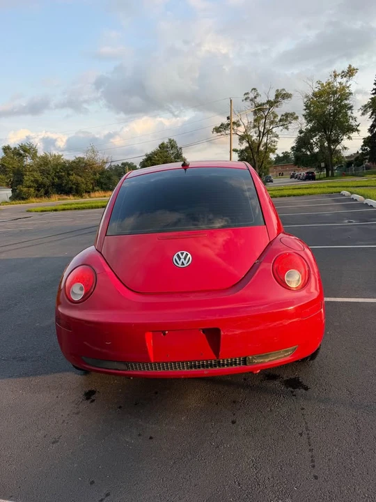2009 Volkswagen New Beetle - Image 7 of 10