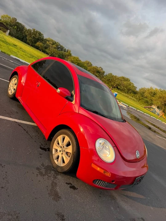 2009 Volkswagen New Beetle - Image 4 of 10