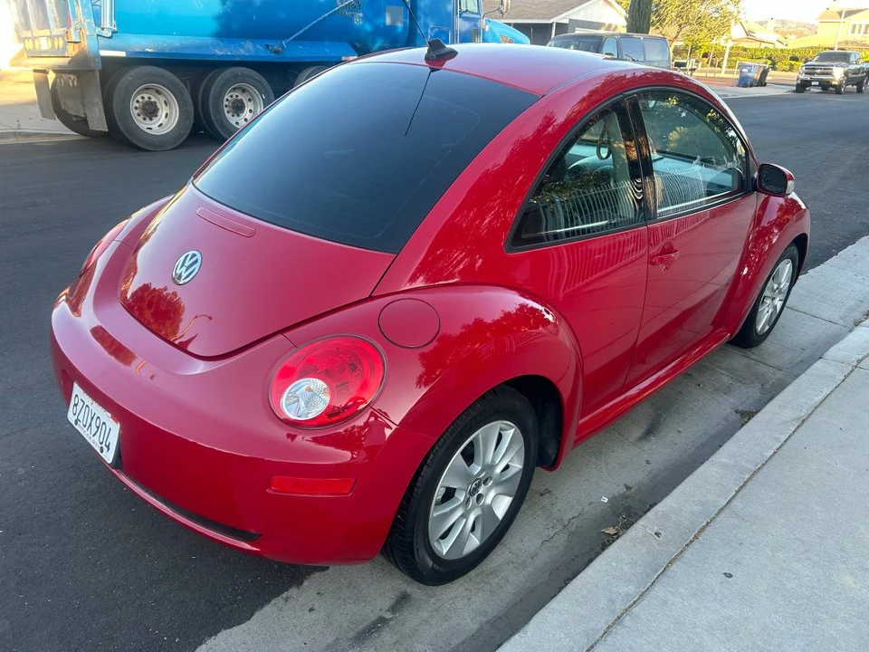 2009 Volkswagen New Beetle - Image 4 of 7