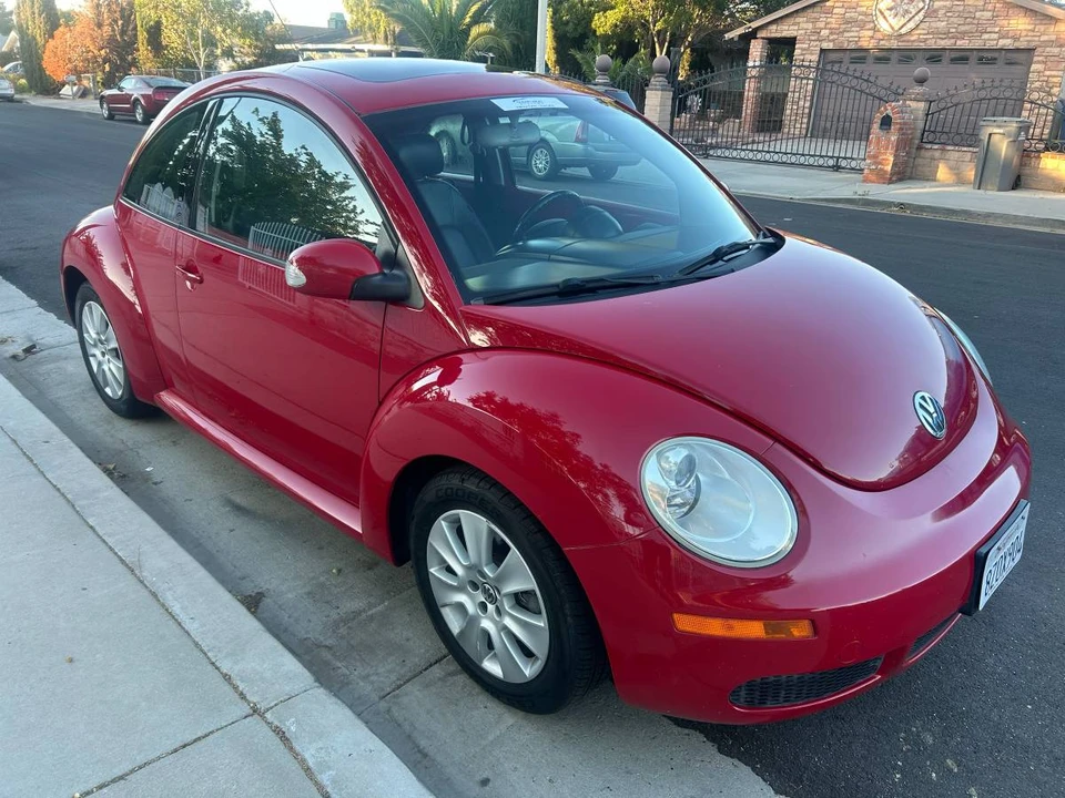 2009 Volkswagen New Beetle - Image 5 of 7