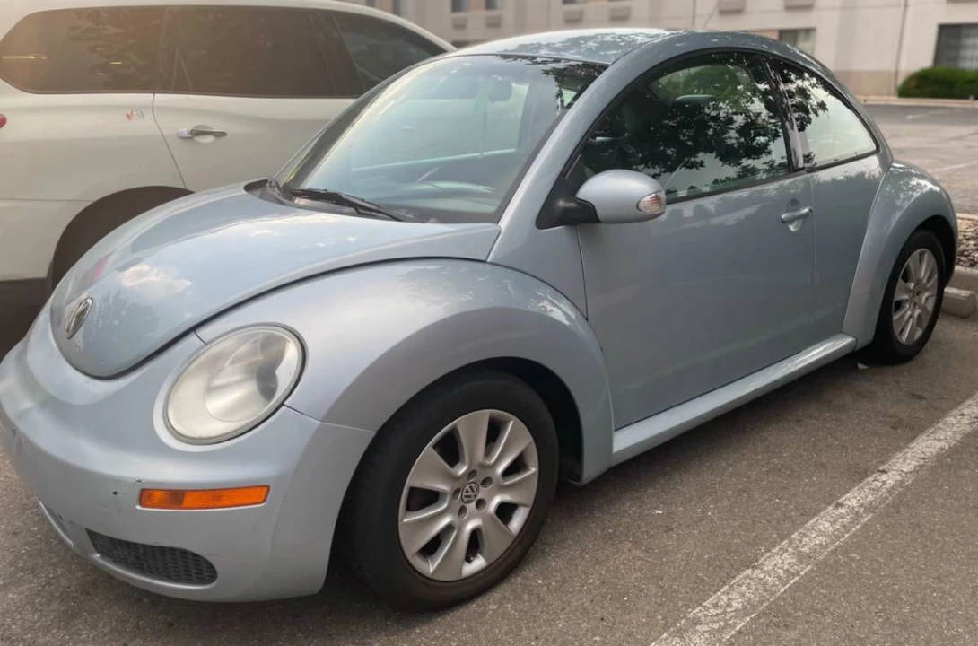 2009 Volkswagen New Beetle - Image 3 of 20