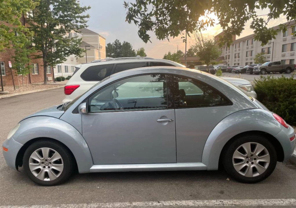 2009 Volkswagen New Beetle - Image 4 of 20