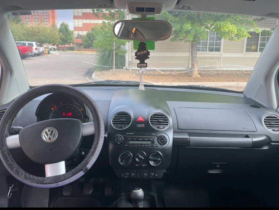 2009 Volkswagen New Beetle - Image 9 of 20