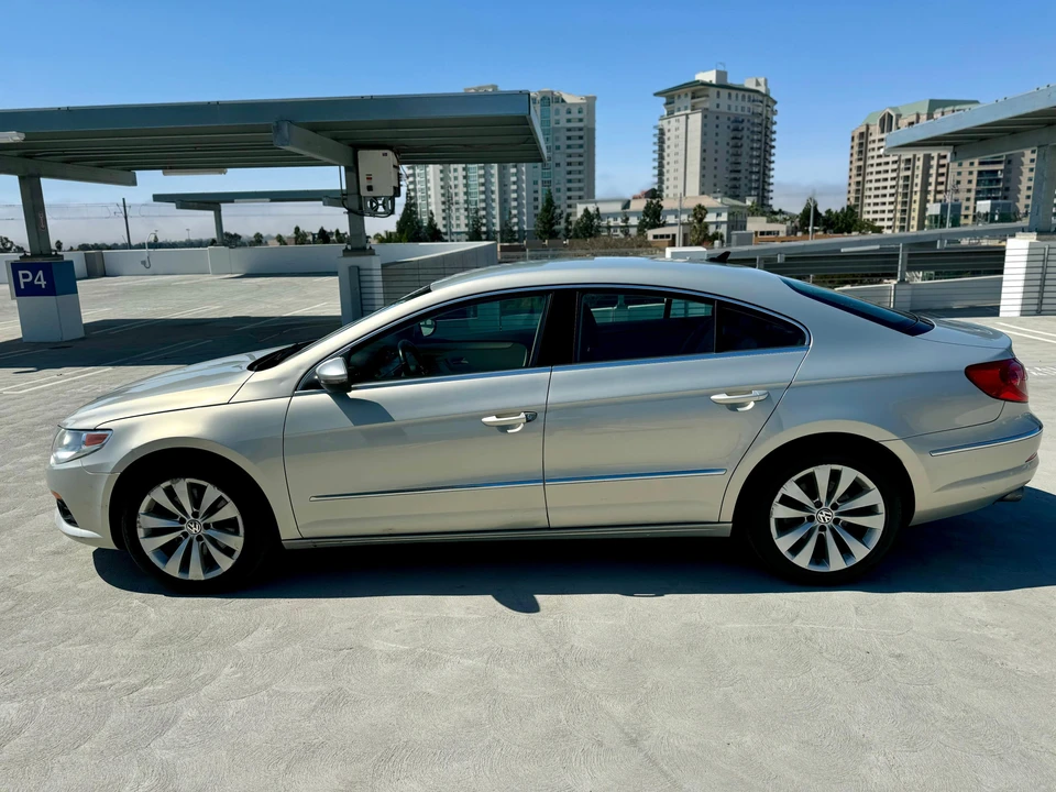 2009 Volkswagen CC - Image 13 of 31