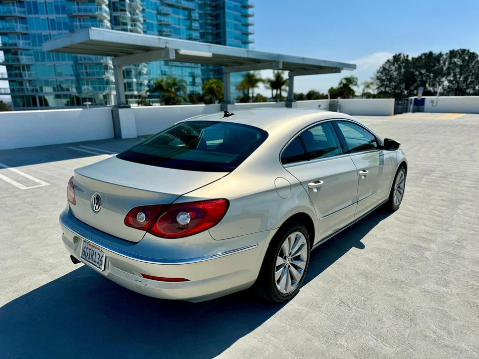 2009 Volkswagen CC - Image 19 of 31