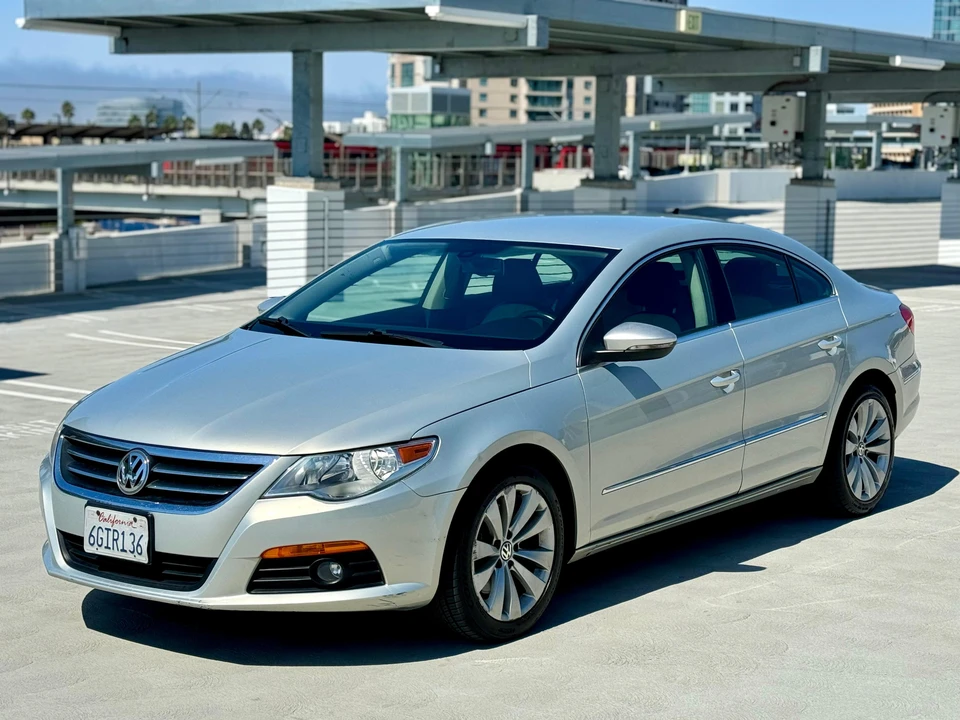 2009 Volkswagen CC - Image 12 of 31