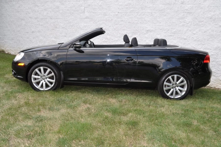 2009 Volkswagen Eos - Image 2 of 12