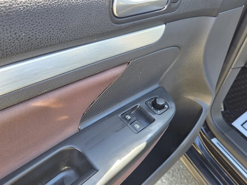 2009 Volkswagen GTI Mk5 - Image 11 of 20
