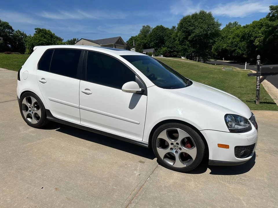 2009 Volkswagen GTI Mk5 - Image 2 of 17
