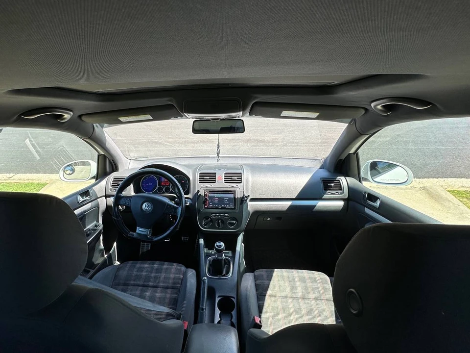 2009 Volkswagen GTI Mk5 - Image 16 of 17
