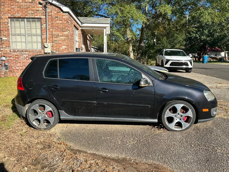 2009 Volkswagen GTI Mk5 - Image 2 of 11