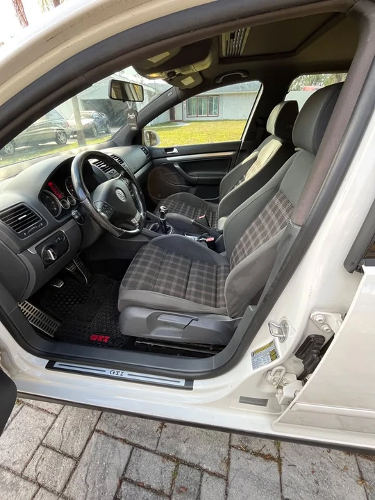 2009 Volkswagen GTI Mk5 - Image 2 of 7