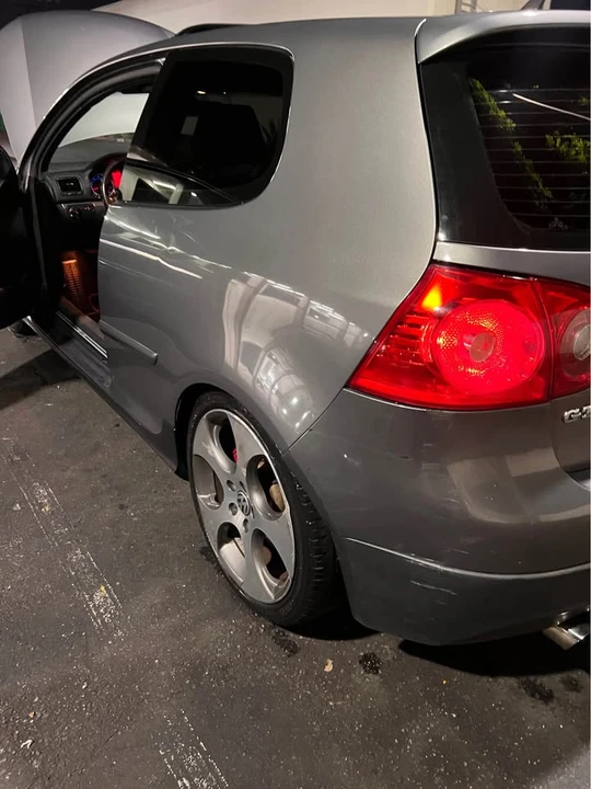 2009 Volkswagen GTI Mk5 - Image 10 of 11