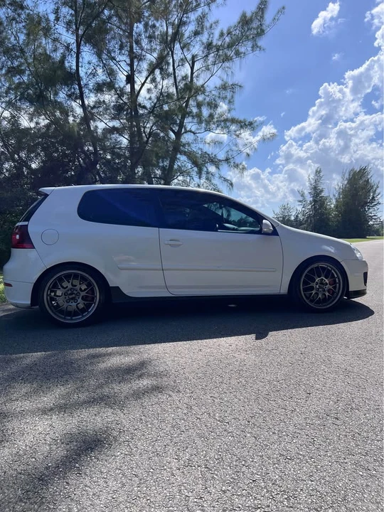 2009 Volkswagen GTI Mk5 - Image 2 of 19