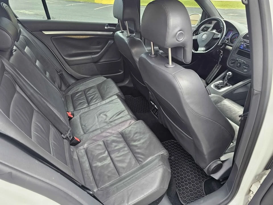 2009 Volkswagen GTI Mk5 - Image 11 of 18
