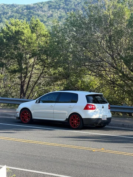 2009 Volkswagen GTI Mk5 - Image 3 of 6