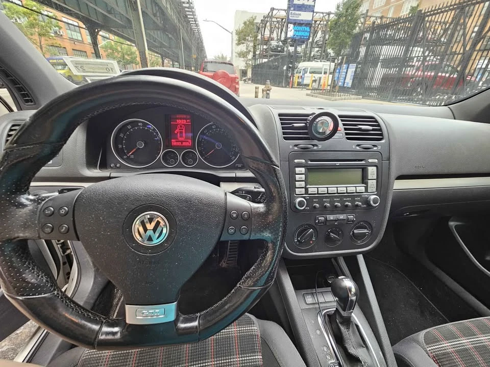 2009 Volkswagen GTI Mk5 - Image 11 of 12
