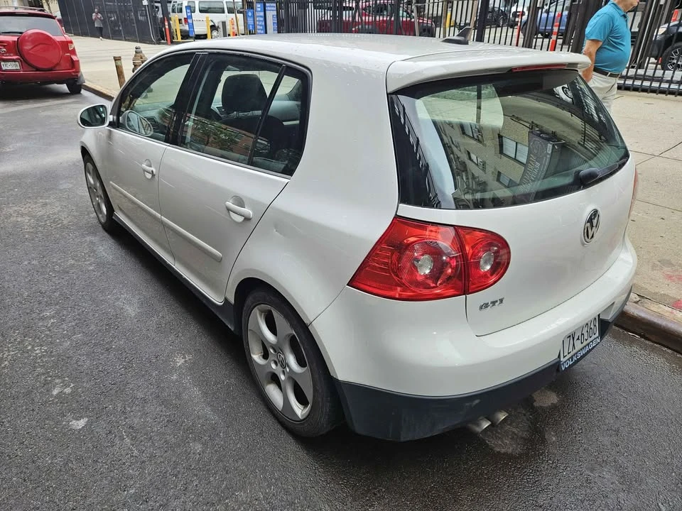 2009 Volkswagen GTI Mk5 - Image 6 of 12