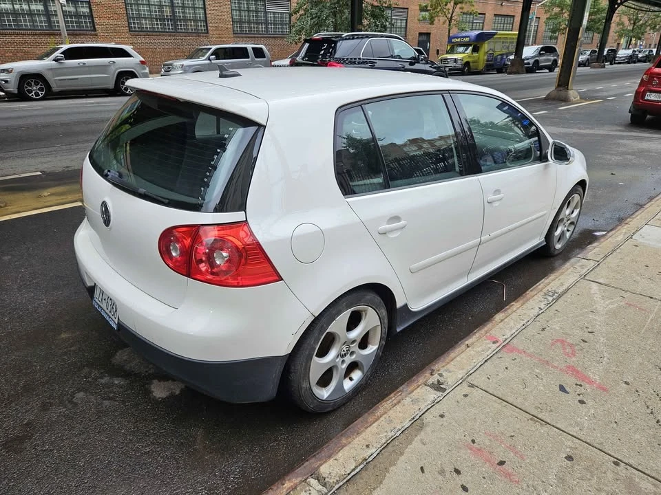 2009 Volkswagen GTI Mk5 - Image 8 of 12