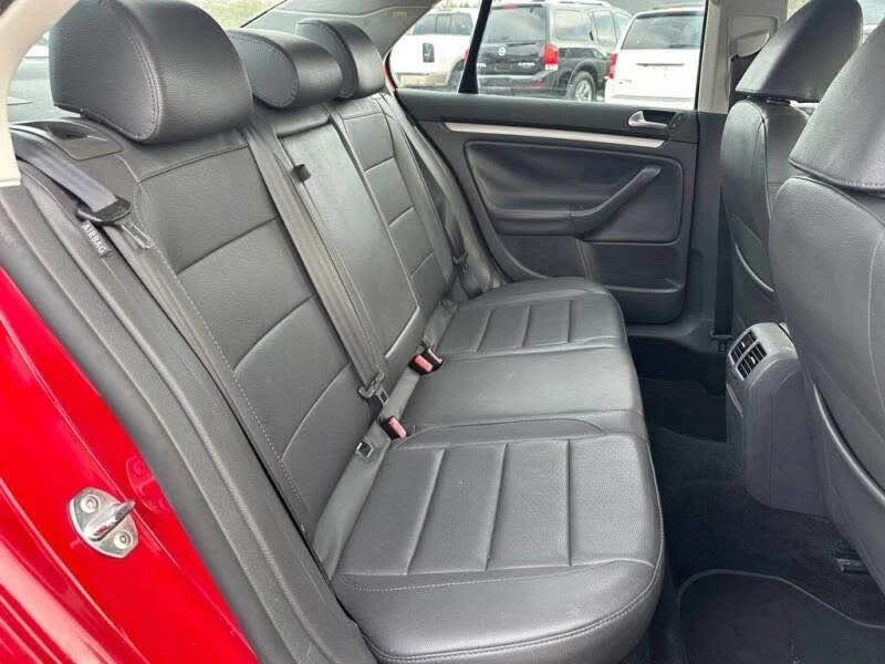 2009 Volkswagen A5 Jetta - Image 11 of 12